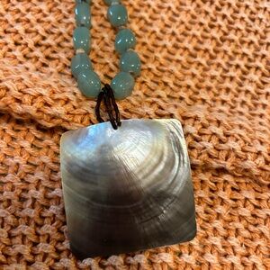 Gorgeous shell necklace